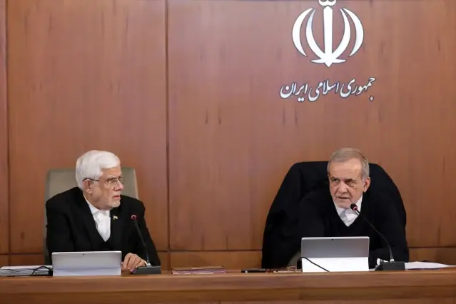 Pezeşkiyan'dan Komşu Ülkelere Saygı Çağrısı